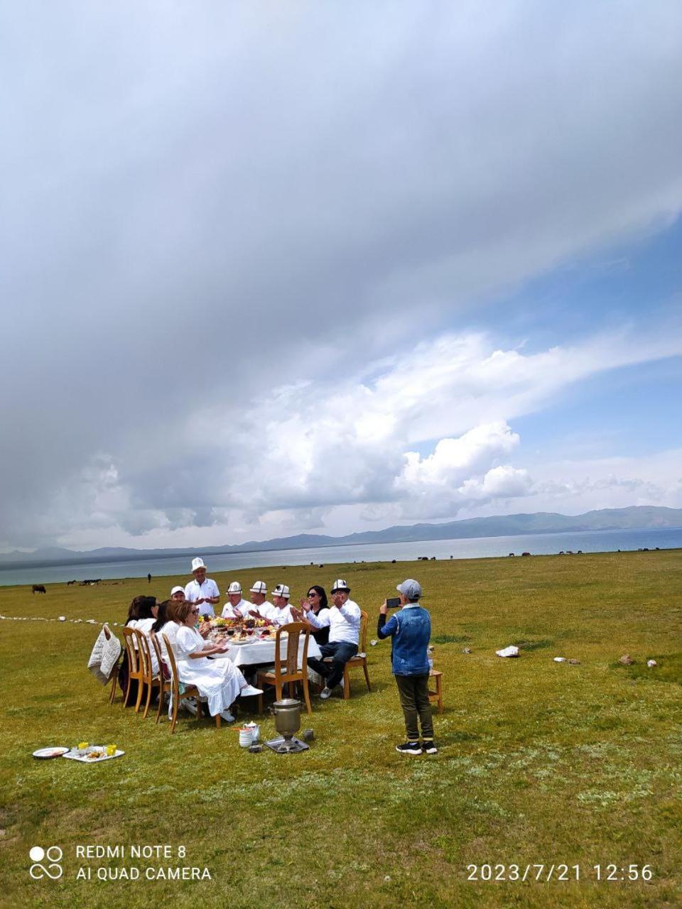 Hotel Zalkar Yurt Camp à Song-Kul Extérieur photo