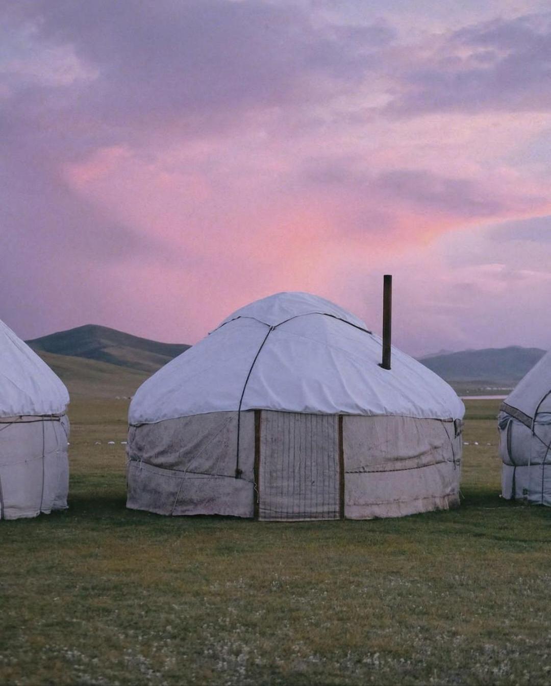 Hotel Zalkar Yurt Camp à Song-Kul Extérieur photo